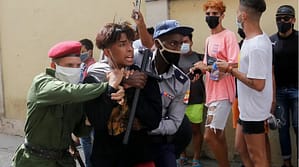 Cuba repressione dei giovani che protestano contro la fame