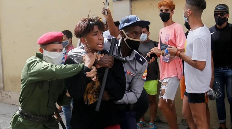 Cuba repressione dei giovani che protestano contro la fame